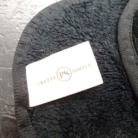 Pretty Simple Makeup Remover Towel - Picture 2 of 3